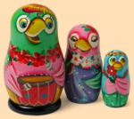 Матрёшка Попугай с барабаном (3 места)